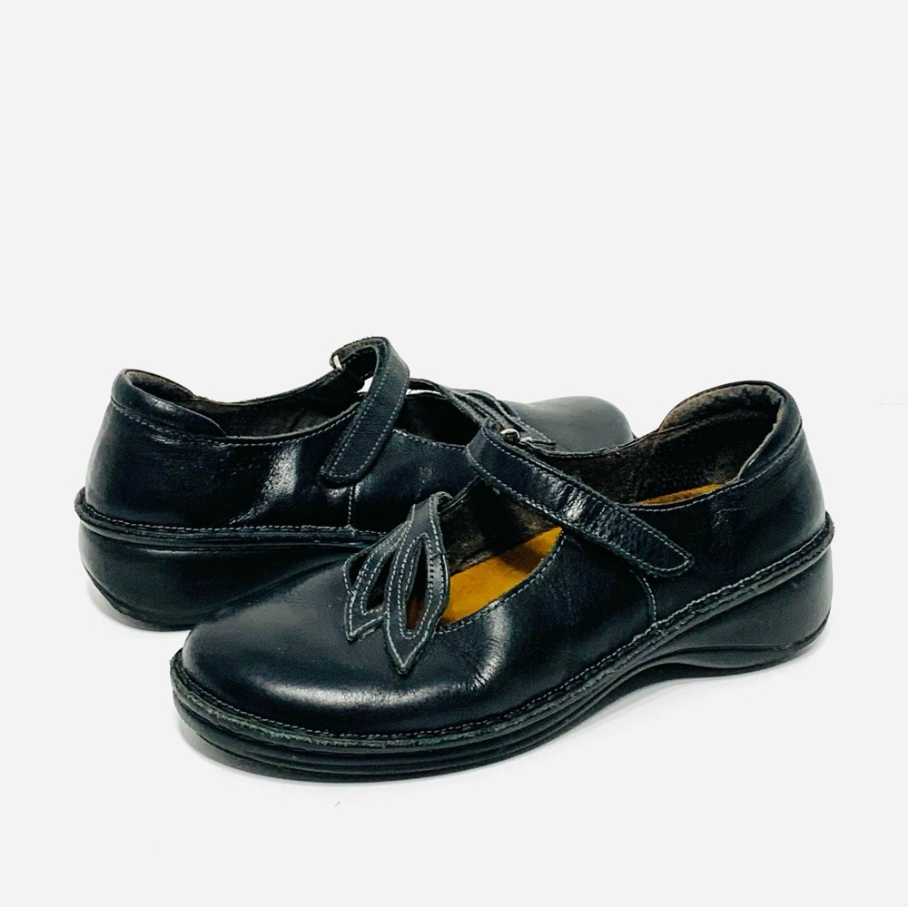 Naot ~ Primrose Black Maryjane Floral Design Shoes ~ Size 11 ~ VGUC
